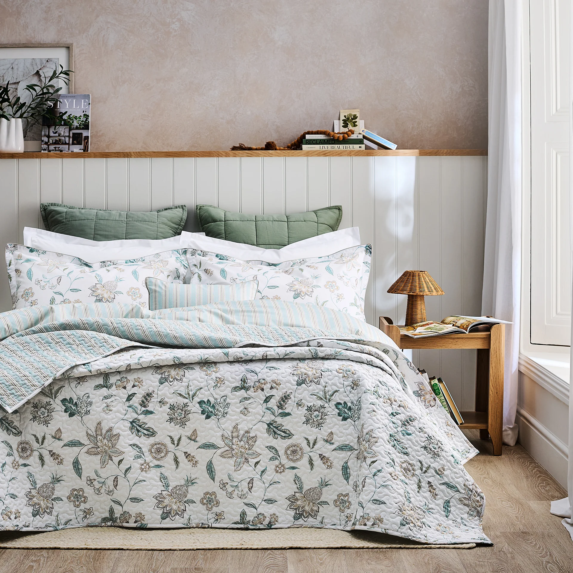 Kew Boudoir Cushion - Image 3
