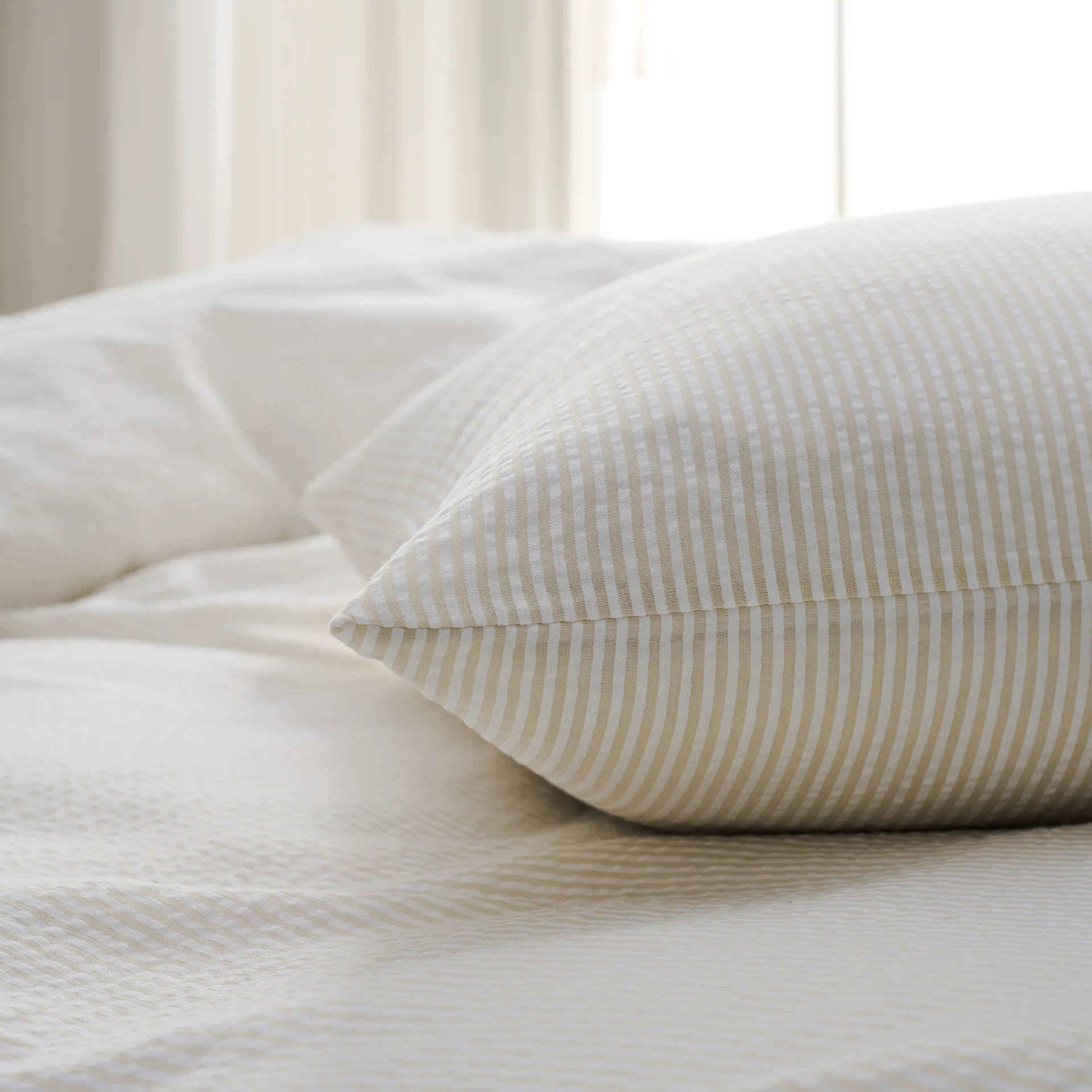 Seersucker Stripe Pillowcase Pair - Image 3